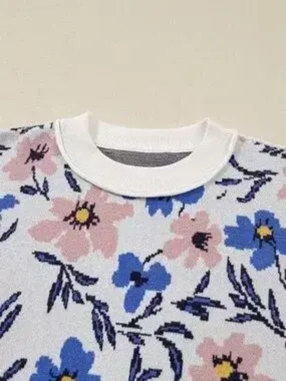 Floral Panel Colorblock Sleeve Patchwork Sweater - Picture 5 of 9